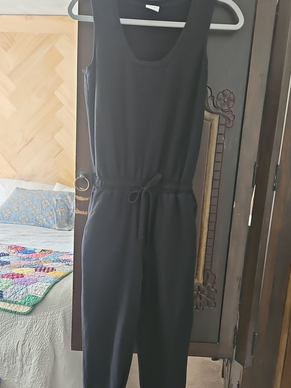 Amazon Essentials Black Sleeveless Tie-Waist Jumpsuit